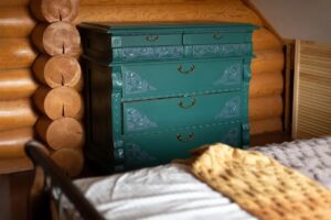 idee-de-couleur-pour-repeindre-un-meuble-en-bois