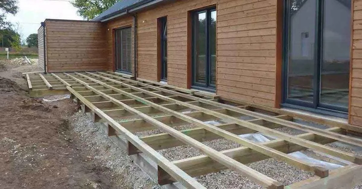 plot-en-beton-pour-terrasse-en-bois