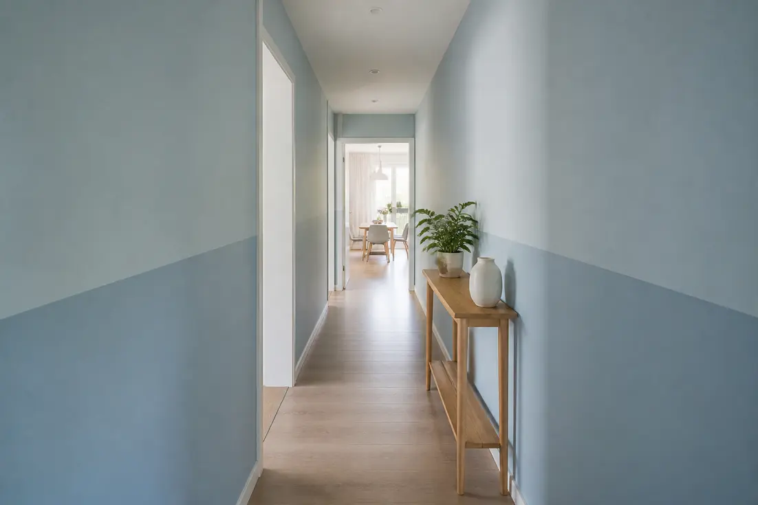Quelle couleur choisir pour agrandir un couloir étroit ?